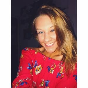 Meet your Posher, Julia claire